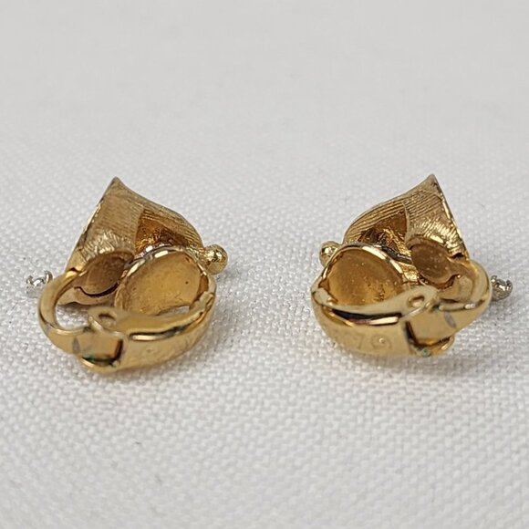 Vintage Avon Delicate Bells Gold Tone Clip On Earrings - Picture 5 of 7